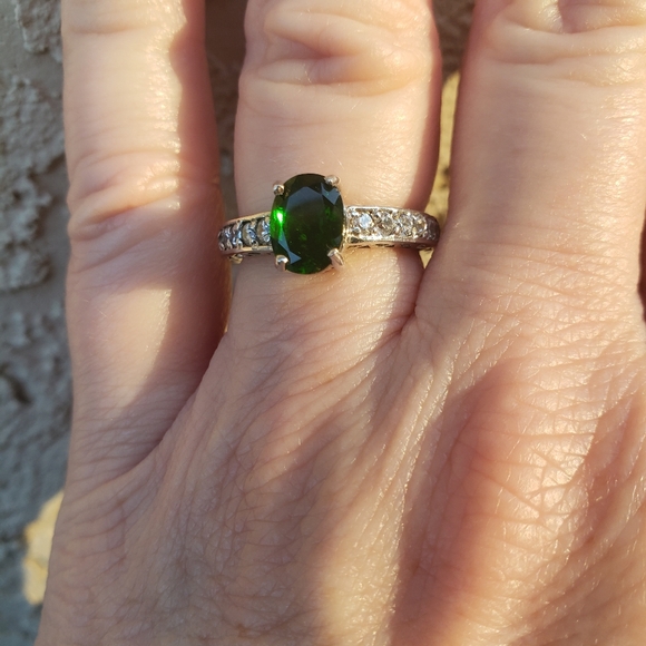 Oval Chrome Diopside Ring - Picture 5 of 10